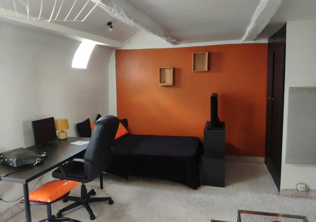 agence-immo-nantes-studio-25m²-place-viarme-nantes (1)