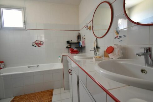 b-IMMO NANTES MAISON 10 PIÈCES 220M² SUR 1230M² LUÇON (15)