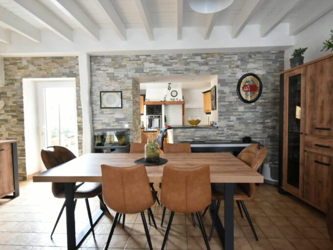 6 PIÈCES 151 M² 40 M² BIEN RARE -LA HAIE-FOUASSIERE CENTRE BOURG, GRANDE MAISON 5 CHAMBRES DE 151 M2 PROCHE GARE.