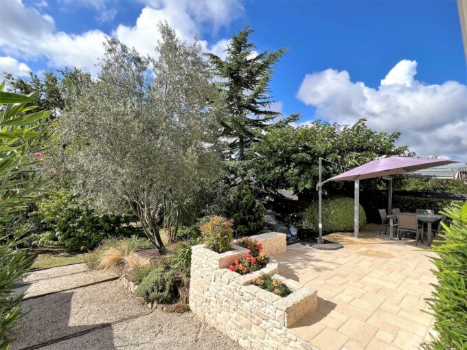 AGENCE IMMO NANTES MAISON 5 CHAMBRES 7 PIECES 140M² 975M² COUERON