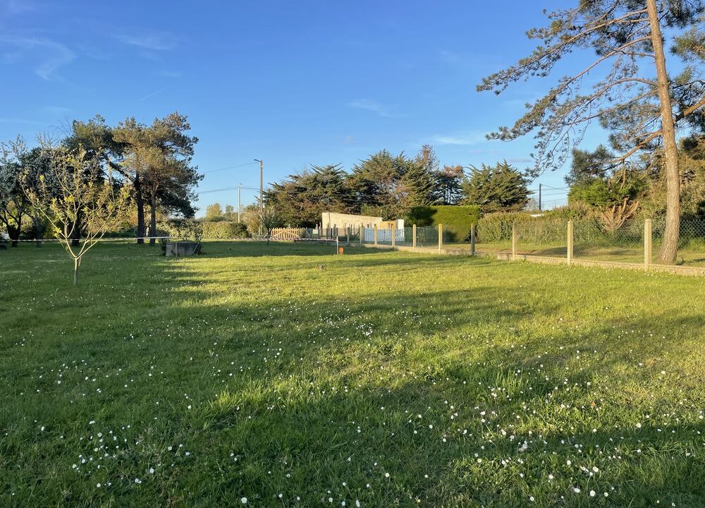 b-IMMO PORNIC 579 M² PORNIC LA BERNERIE EN RETZ - TERRAIN DE 579 M2 (2)