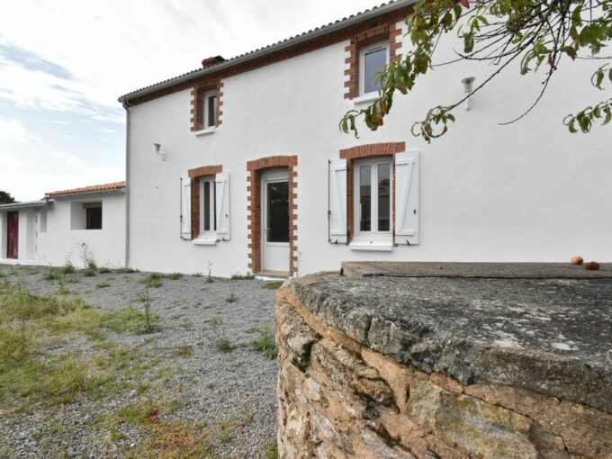 AGENCE IMMO PORNIC MAISON 148M² 6 PIÈCES SUR 1200M² SAINT-PÈRE-EN-RETZ