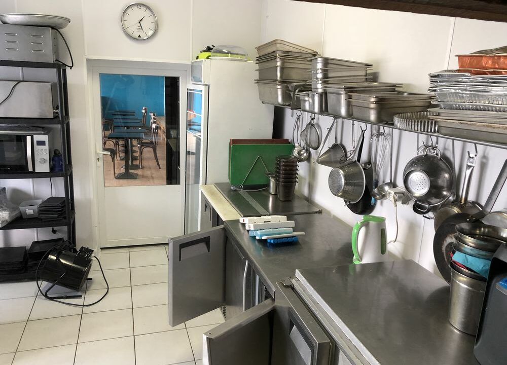 b-IMMO PORNIC MAISON RESTAURANT 9 PIÈCES 200M² SUR 2149M² A LA BERNERIE-EN-RETZ