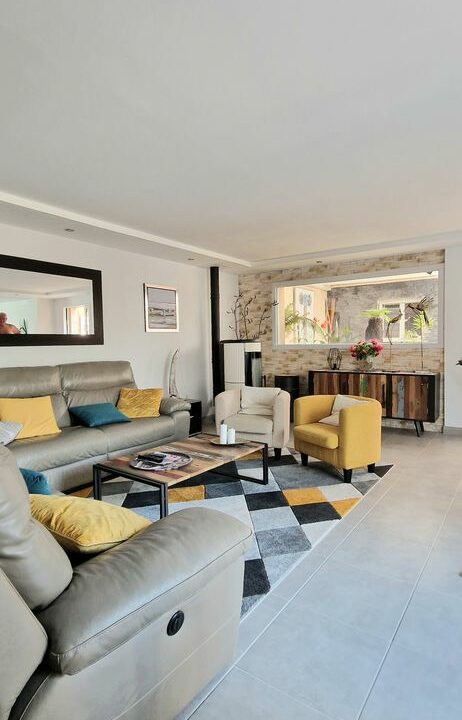 b-IMMO VANNES MAISON 5 PIÈCES 140M² 3 CHAMBRES SUR 421M² DAMGAN (1)