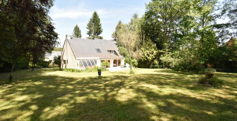 9 PIÈCES 160 M² 3244 M² PAVILLON 4 CHAMBRES - BUREAU - GARAGE - PROPRIÉTÉ DE 3 244 M²