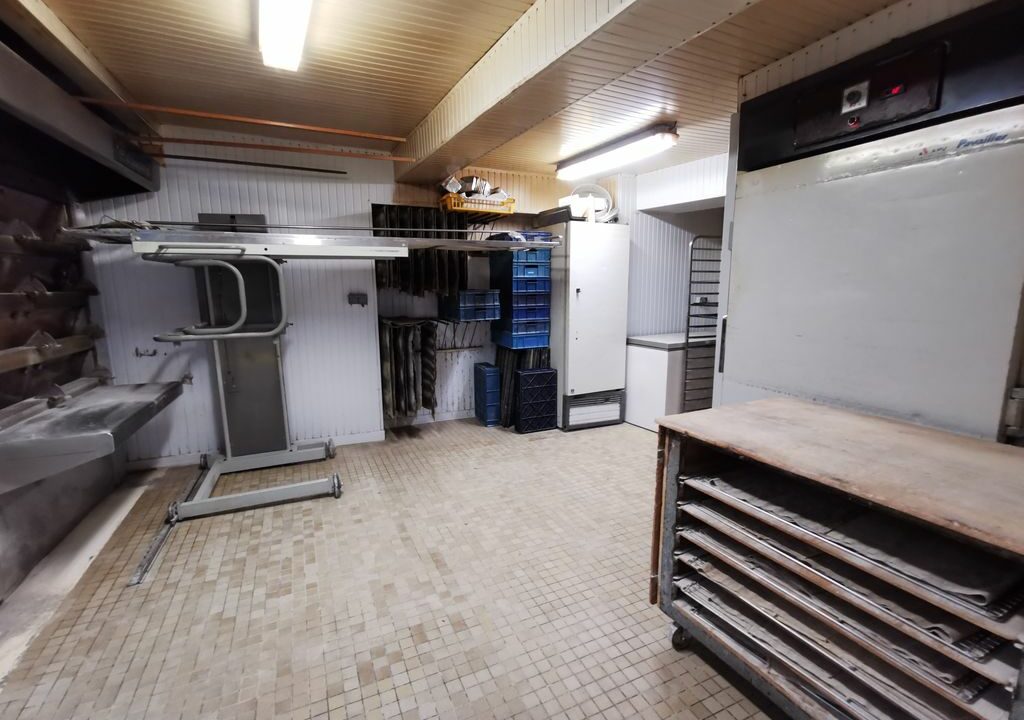 IMMO NANTES ENSEMBLE IMMOBILIER 7 PIÈCES 198M² CUGAND-min