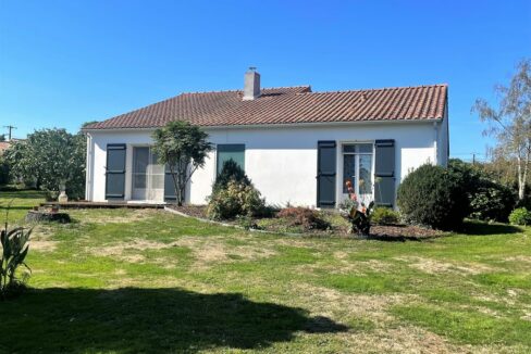 5 PIÈCES 124 M² 1200 M² LA CHEVROLIÈRE MAISON 124 M² VIE DE PLAIN PIED (4)