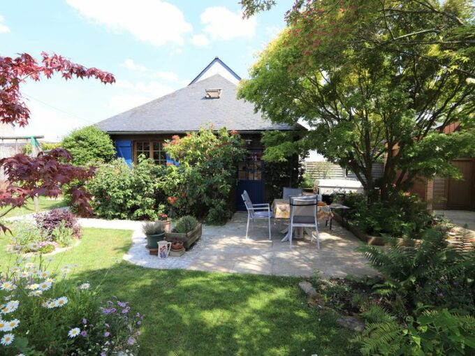 8 PIÈCES 175 M² 909 M² EXCLUSIVITE MAISON FAMILIALE DE 175 M² PROCHE BOURG