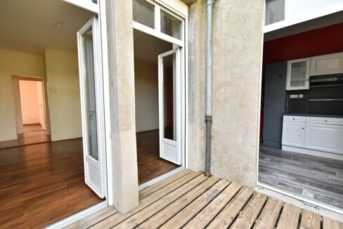 4 PIÈCES 65.49 M² APPARTEMENT T3 - REZ-DE-JARDIN AVEC CAVE ET DÉPENDANCE DANS UNE MAISON DE CARACTÈRE.