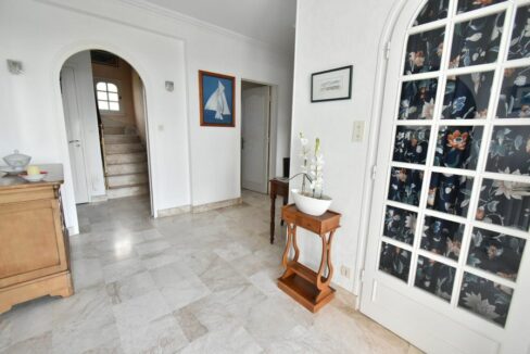 7 PIÈCES 160 M² 1880 M² THEIX - NOYALO MAISON 160M² SUR UNE PARCELLE DE 1880M² CONSTRUCTIBLE. IDEAL POUR INVESTISSEURS OU PROMOTEURS. (6)