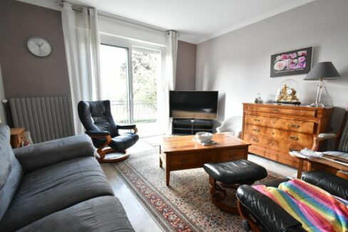 7 PIÈCES 160 M² 1880 M² THEIX - NOYALO MAISON 160M² SUR UNE PARCELLE DE 1880M² CONSTRUCTIBLE. IDEAL POUR INVESTISSEURS OU PROMOTEURS. (8)