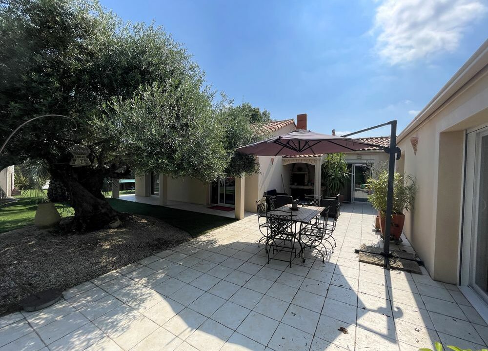 b-IMMO NANTES MAISON DE PLAIN PIED 6 PIÈCES 174M² 790M² SAINT-AIGNAN-GRANDLIEU (11)