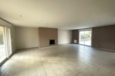 b-IMMO NANTES MAISON DE PLAIN PIED 6 PIÈCES 174M² 790M² SAINT-AIGNAN-GRANDLIEU (6)