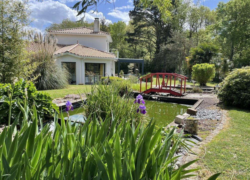 b-immo-7 pièces 177 m² 6743 m² Maison de 177m², 7 pièces 177 m² 6743 m² Saint-Philbert-De-Grand-Lieu. (13)