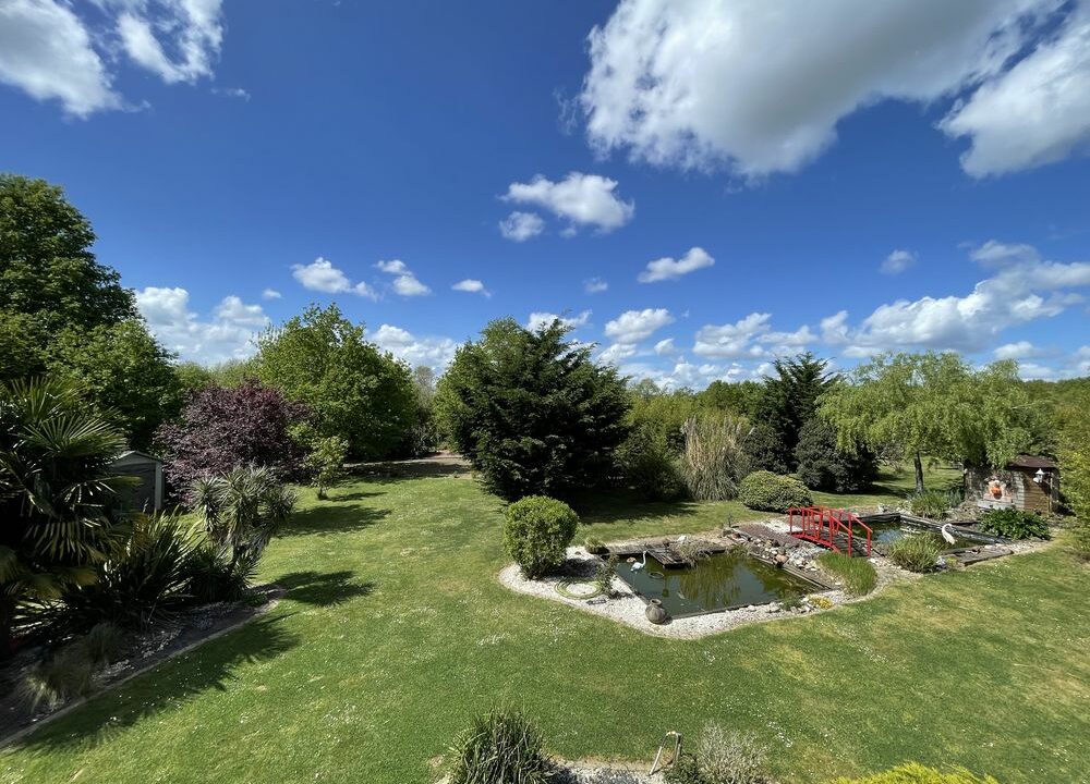 b-immo-7 pièces 177 m² 6743 m² Maison de 177m², 7 pièces 177 m² 6743 m² Saint-Philbert-De-Grand-Lieu. (14)