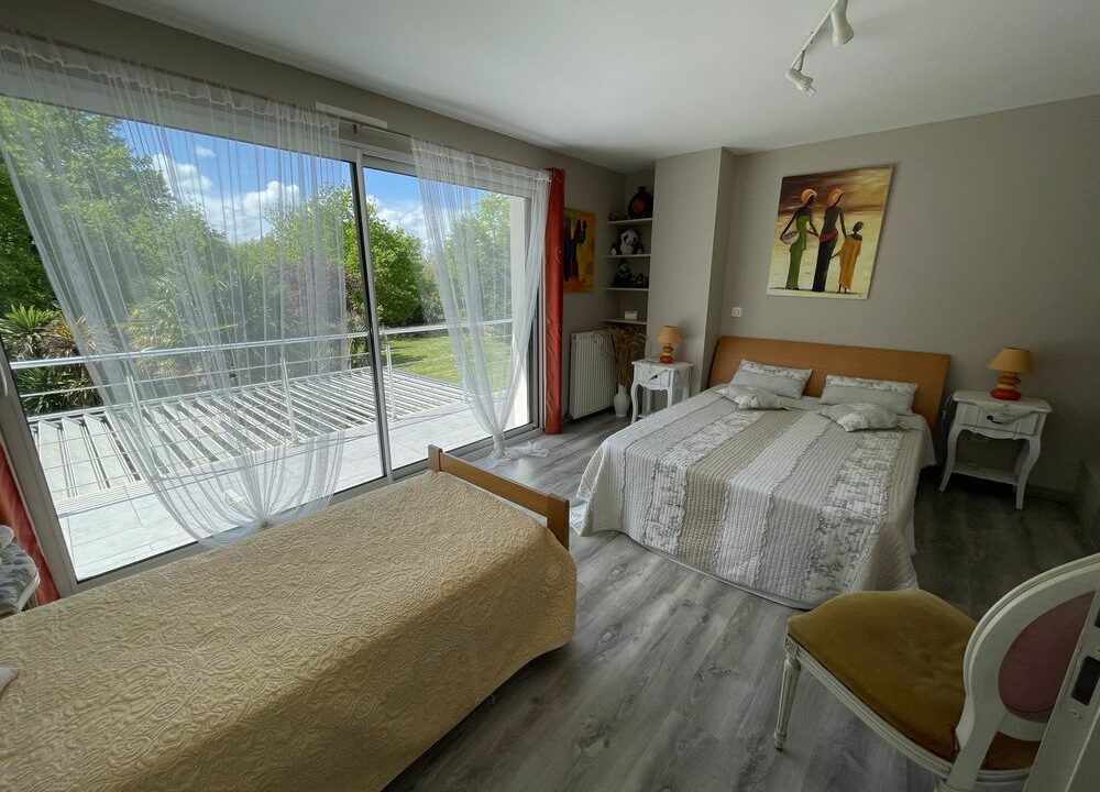 b-immo-7 pièces 177 m² 6743 m² Maison de 177m², 7 pièces 177 m² 6743 m² Saint-Philbert-De-Grand-Lieu. (8)