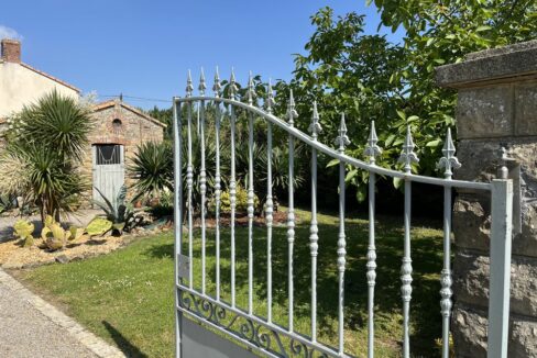 b-immo-5 pièces 127 m² 1233 m² Charmante Longère 127 m2 5 pièces Frossay (10)
