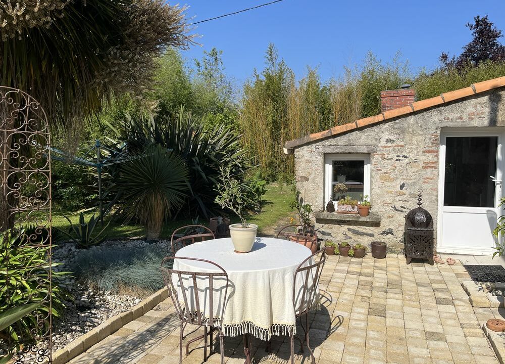 b-immo-5 pièces 127 m² 1233 m² Charmante Longère 127 m2 5 pièces Frossay (16)