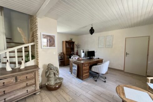 b-immo-5 pièces 127 m² 1233 m² Charmante Longère 127 m2 5 pièces Frossay (22)