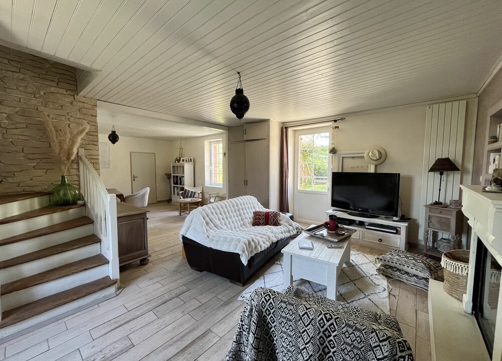 b-immo-5 pièces 127 m² 1233 m² Charmante Longère 127 m2 5 pièces Frossay (6)