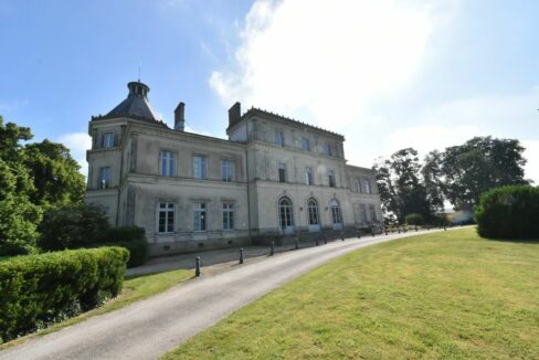 b-immo-6 pièces 145 m² Vaste appartement lové au château de La Varenne,Champtoceaux (49273)