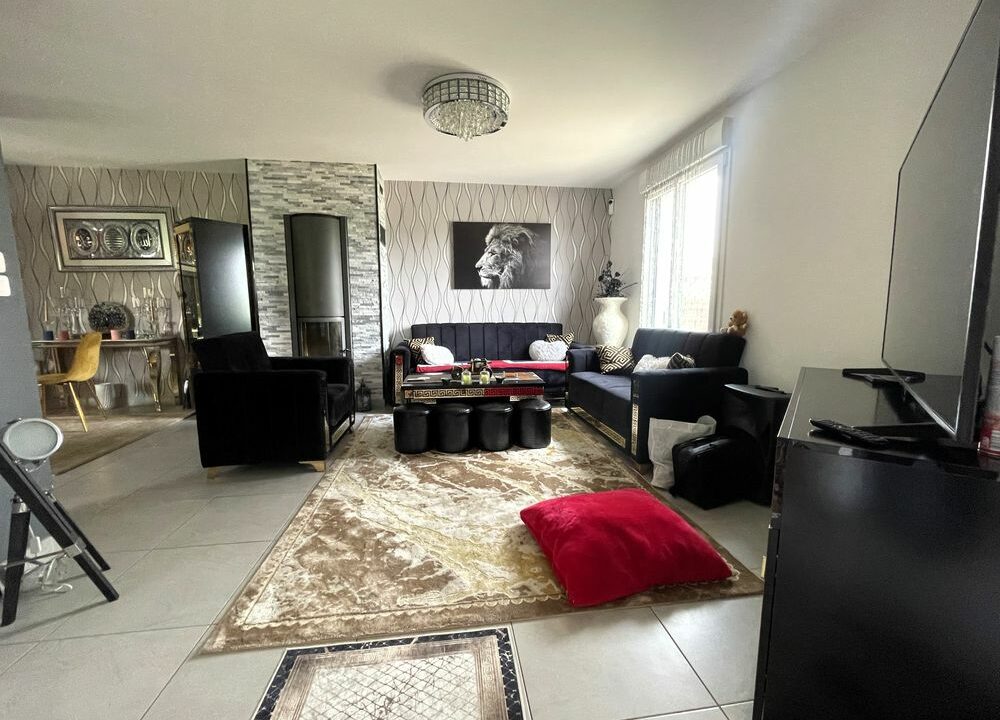 b-immo-6 pièces 150 m² 1332 m² Maison 150 m², Sainte-Luce Sur Loire (4)