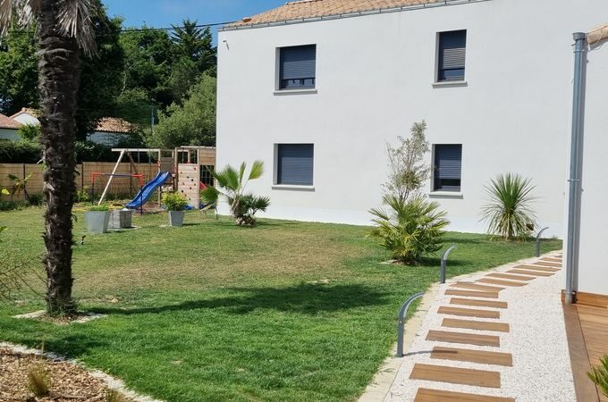 b-immo-8 pièces 215 m² 830 m², Belle Villa 215 m² La Plaine Sur Mer. (1)
