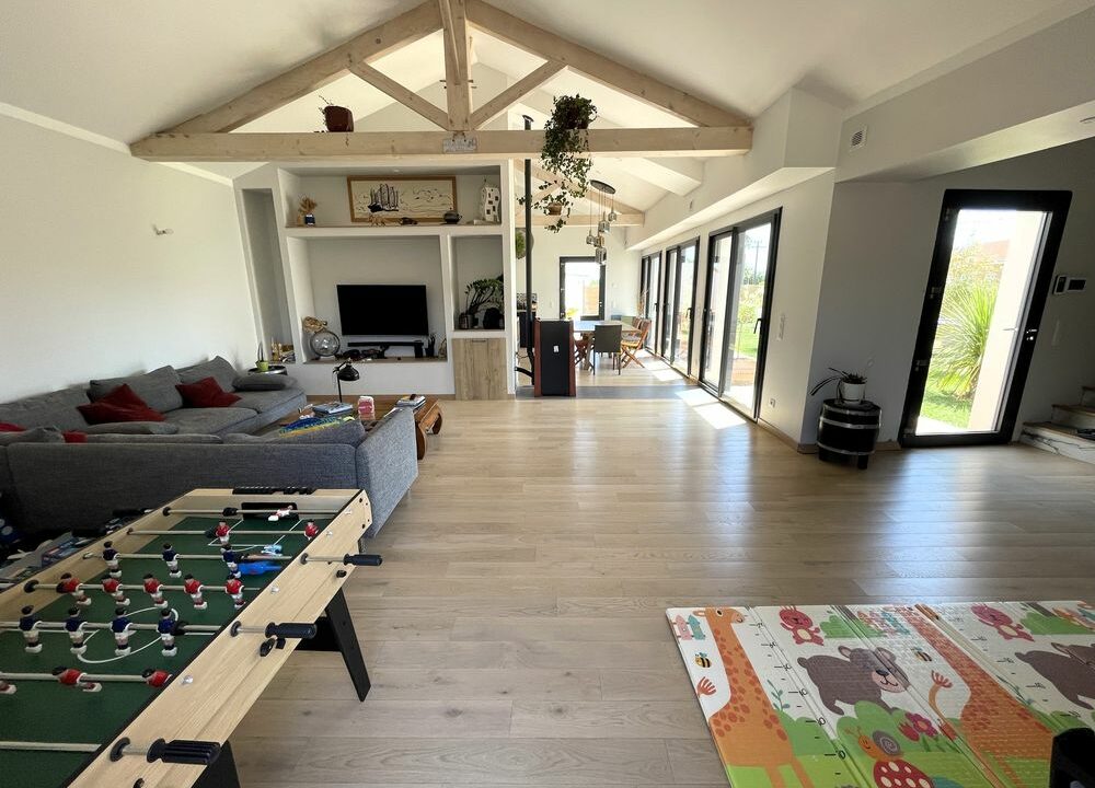 b-immo-8 pièces 215 m² 830 m², Belle Villa 215 m² La Plaine Sur Mer. (14)