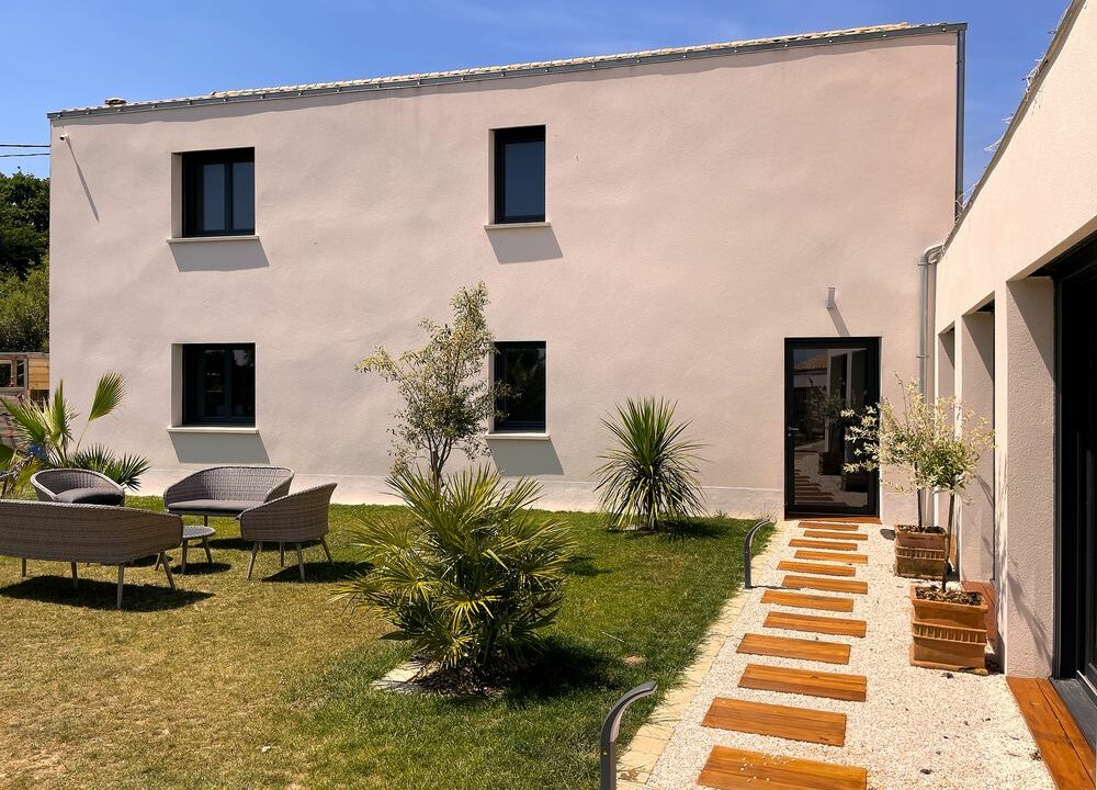 b-immo-8 pièces 215 m² 830 m², Belle Villa 215 m² La Plaine Sur Mer. (5)