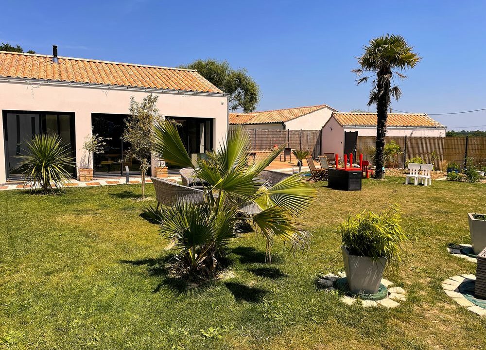 b-immo-8 pièces 215 m² 830 m², Belle Villa 215 m² La Plaine Sur Mer. (6)