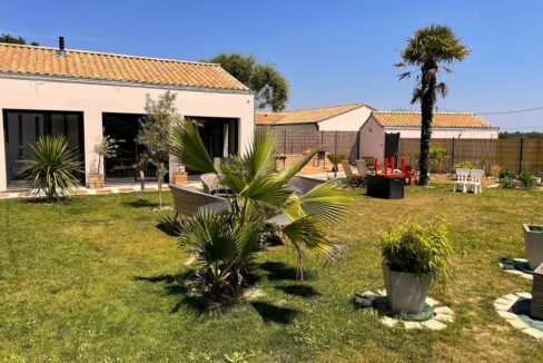 b-immo-8 pièces 215 m² 830 m², Belle Villa 215 m² La Plaine Sur Mer. (6)