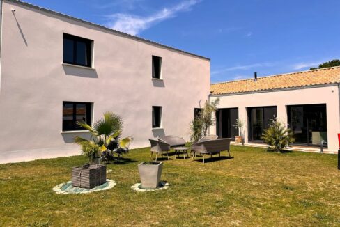 b-immo-8 pièces 215 m² 830 m², Belle Villa 215 m² La Plaine Sur Mer. (7)