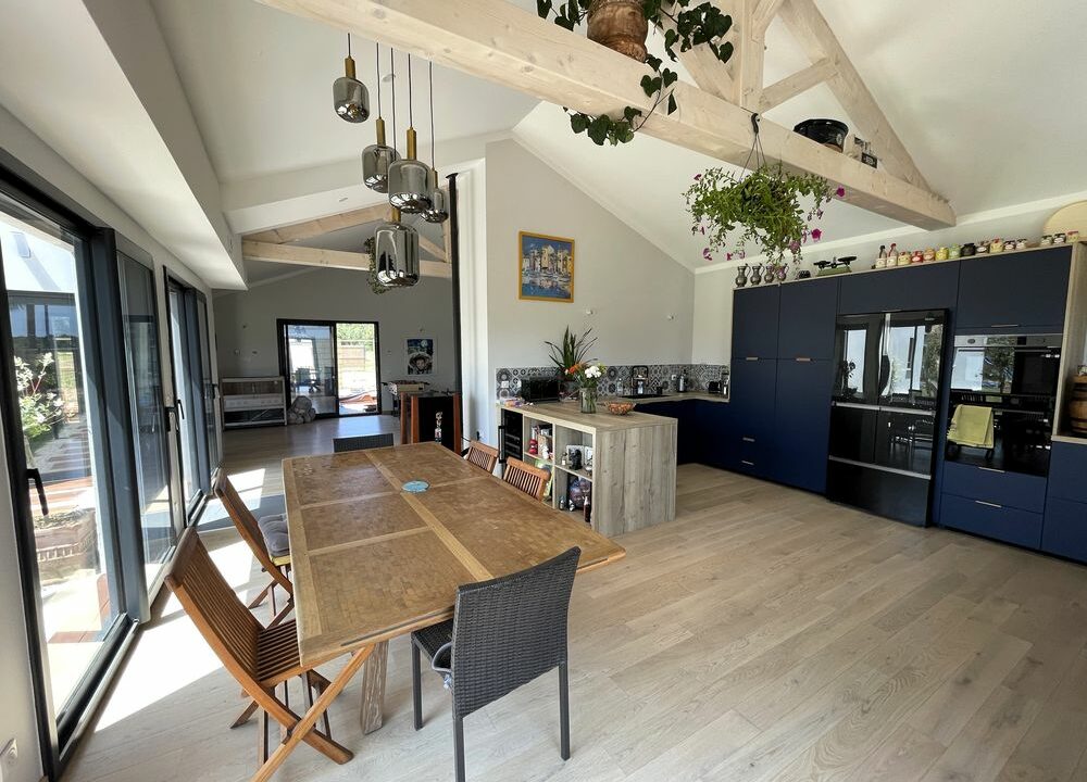 b-immo-8 pièces 215 m² 830 m², Belle Villa 215 m² La Plaine Sur Mer. (8)