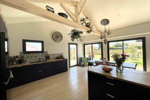 b-immo-8 pièces 215 m² 830 m², Belle Villa 215 m² La Plaine Sur Mer. (9)