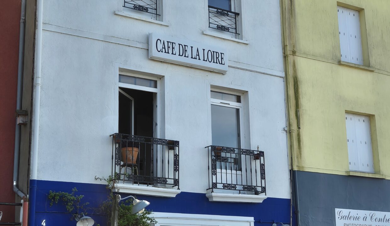 IMMO PORNIC MAISON BORD DE LOIRE SUR 3 ETAGES 7 PIECES 172 M² AVEC BAIL LOCATIF FOND DE COMMERCE PAIMBOEUF 2