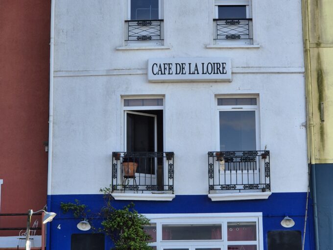 IMMO PORNIC MAISON BORD DE LOIRE SUR 3 ETAGES 7 PIECES 172 M² AVEC BAIL LOCATIF FOND DE COMMERCE PAIMBOEUF