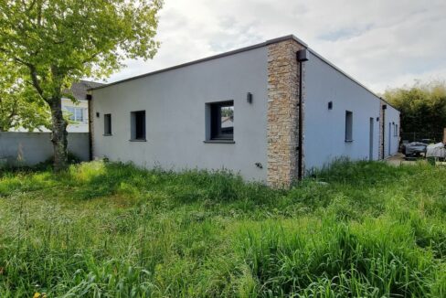 b-IMMO PORNIC MAISON CONTEMPORAINE 142M² SUR 777M² SAINT-BRÉVIN-LES-PIN (16)