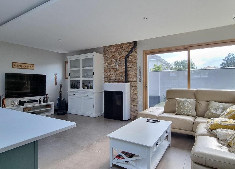 b-IMMO PORNIC MAISON CONTEMPORAINE 142M² SUR 777M² SAINT-BRÉVIN-LES-PIN (26)