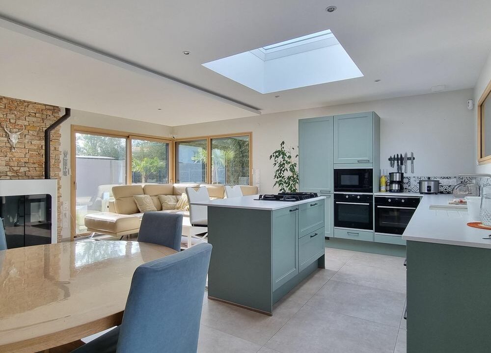 b-IMMO PORNIC MAISON CONTEMPORAINE 142M² SUR 777M² SAINT-BRÉVIN-LES-PIN (27)