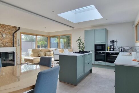 b-IMMO PORNIC MAISON CONTEMPORAINE 142M² SUR 777M² SAINT-BRÉVIN-LES-PIN (27)