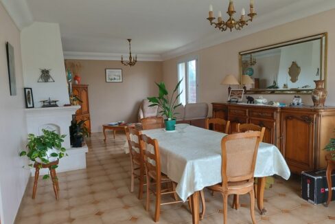 b-immo-6-pieces-117-m²-MAISON-proche-du-centre-6-pieces-117m²-4-chambres-Saint-VIAUD-44320-3