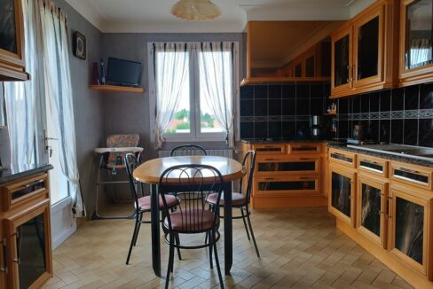 b-immo-6-pieces-117-m²-MAISON-proche-du-centre-6-pieces-117m²-4-chambres-Saint-VIAUD-44320-7