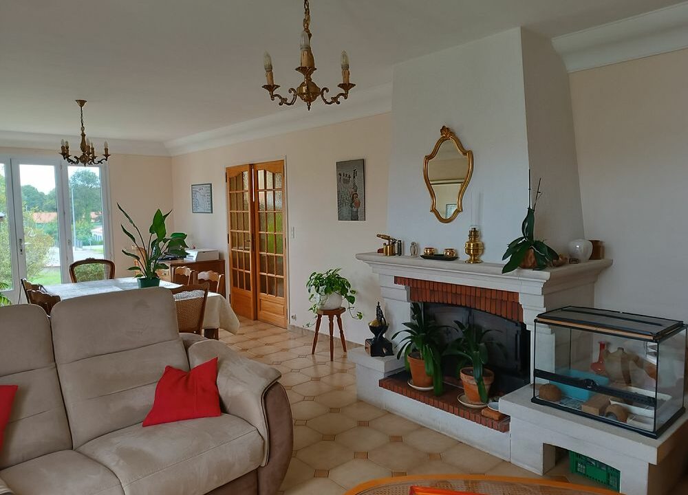 b-immo-6-pieces-117-m²-MAISON-proche-du-centre-6-pieces-117m²-4-chambres-Saint-VIAUD-44320-9