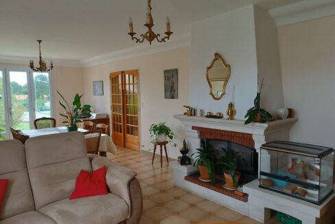 b-immo-6-pieces-117-m²-MAISON-proche-du-centre-6-pieces-117m²-4-chambres-Saint-VIAUD-44320-9