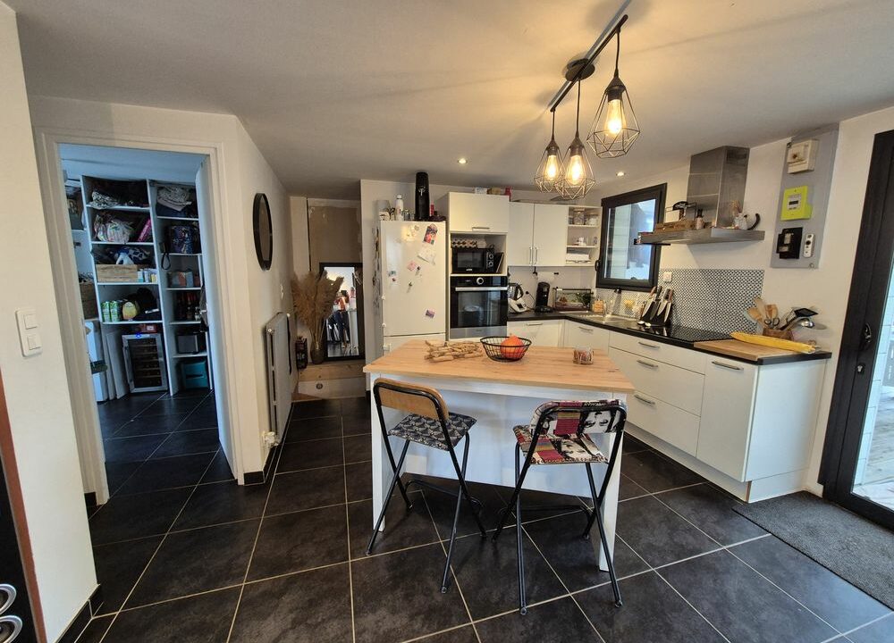 b-immo-7-pieces-106-m²-375-m²-MAISON-Ville-7-Pieces-Toute-Renovee-Foyer-cocon-pour-Famille-13