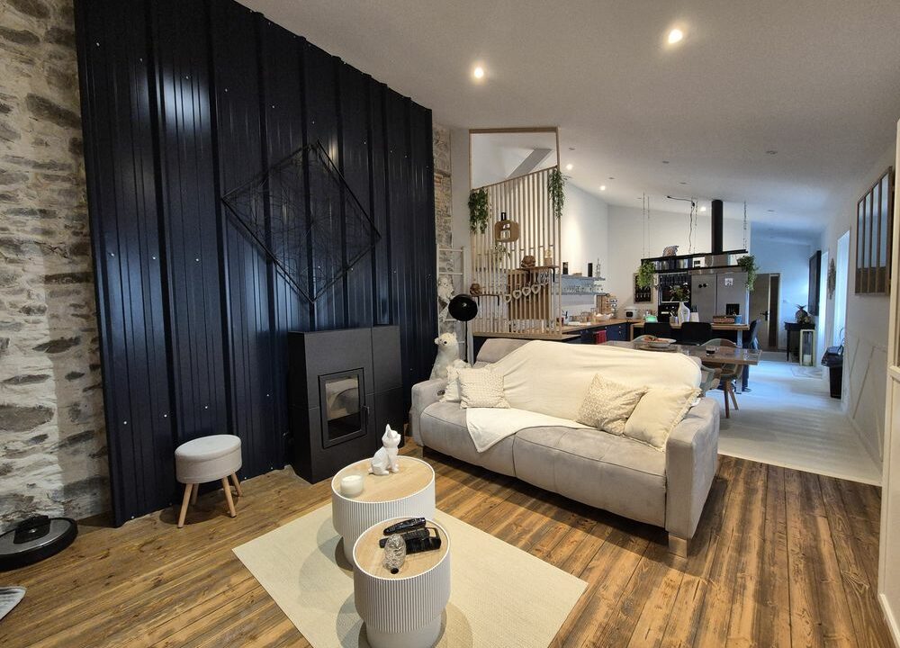 b-immo-7-pieces-120-m²-152-m²-MAISON-Ville-7-Pieces-Toute-Renovee-Foyer-cocon-pour-Famille-7