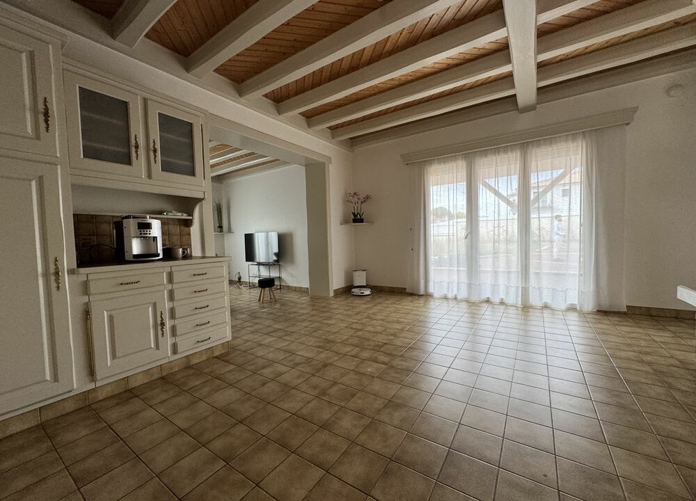 b-immo-8 pièces 145 m² 669 m² - maison 5 chambres de 145 m2, Basse-Goulaine - pôle sud (1)
