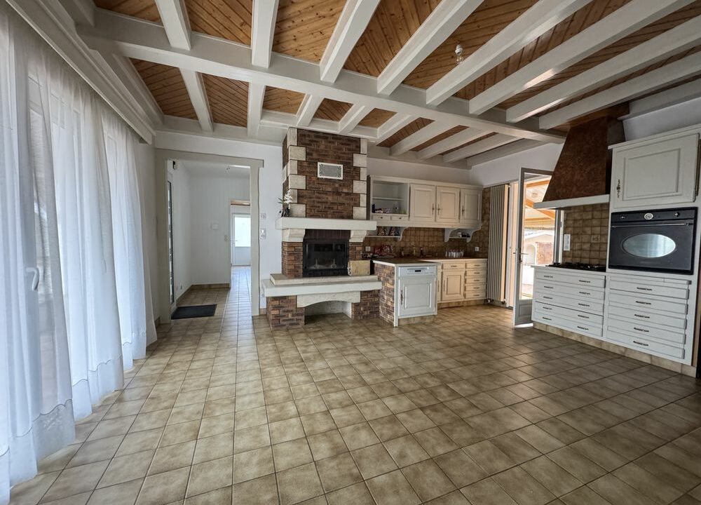 b-immo-8 pièces 145 m² 669 m² - maison 5 chambres de 145 m2, Basse-Goulaine - pôle sud (11)