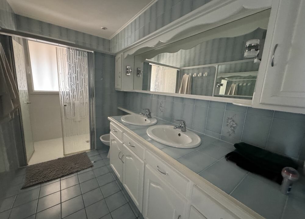 b-immo-8 pièces 145 m² 669 m² - maison 5 chambres de 145 m2, Basse-Goulaine - pôle sud (2)