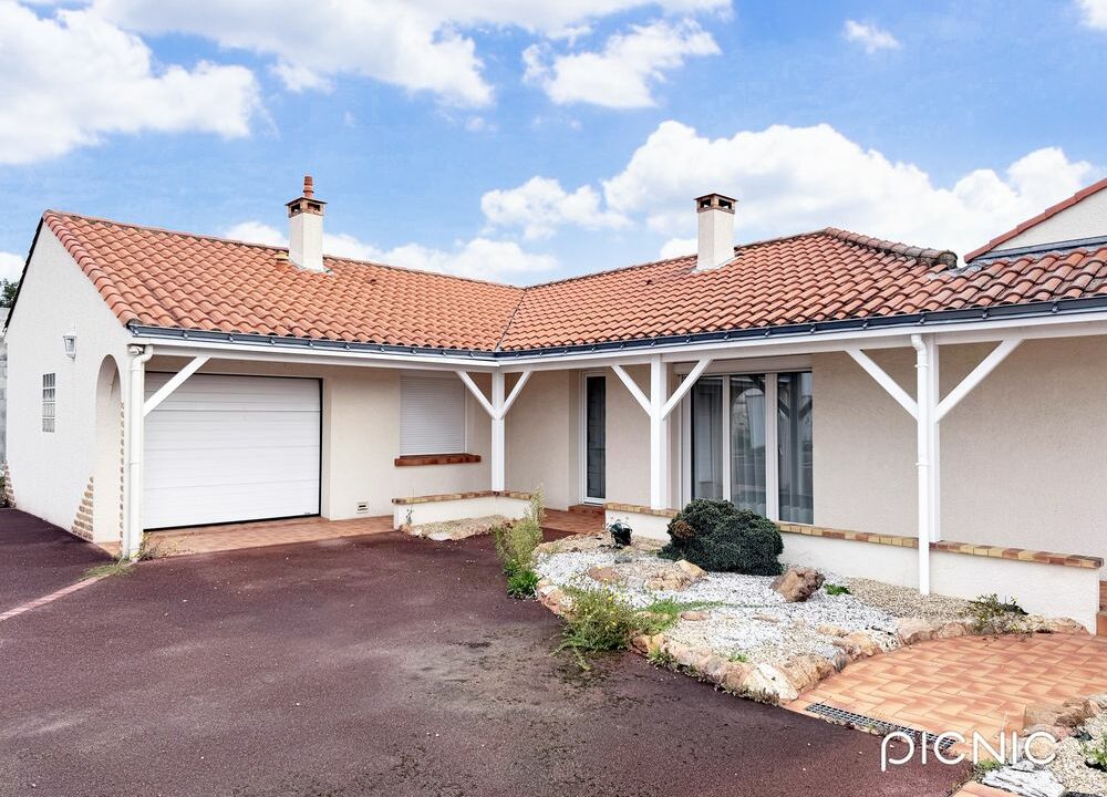 b-immo-8 pièces 145 m² 669 m² - maison 5 chambres de 145 m2, Basse-Goulaine - pôle sud (4)